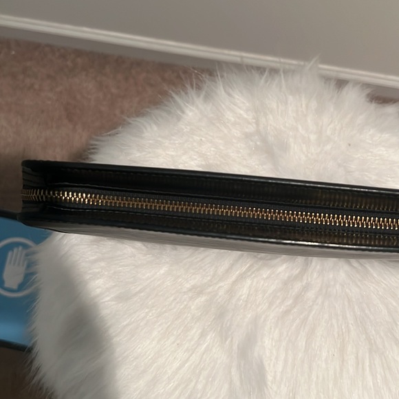 LV EPI NOIR LEATHER POCHETTE CLUTCH - Picture 7 of 7